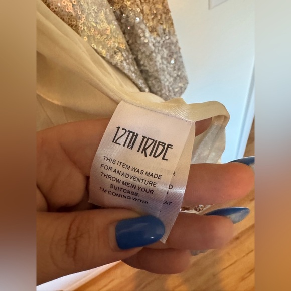 NEW 12th Tribe Genevieve Sequin Blazer Jacket Iridescent Gold Silver Small NWT - Picture 8 of 11